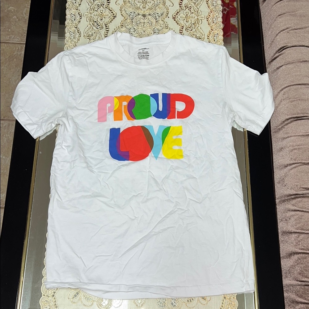 White graphic short sleeved t-shirt